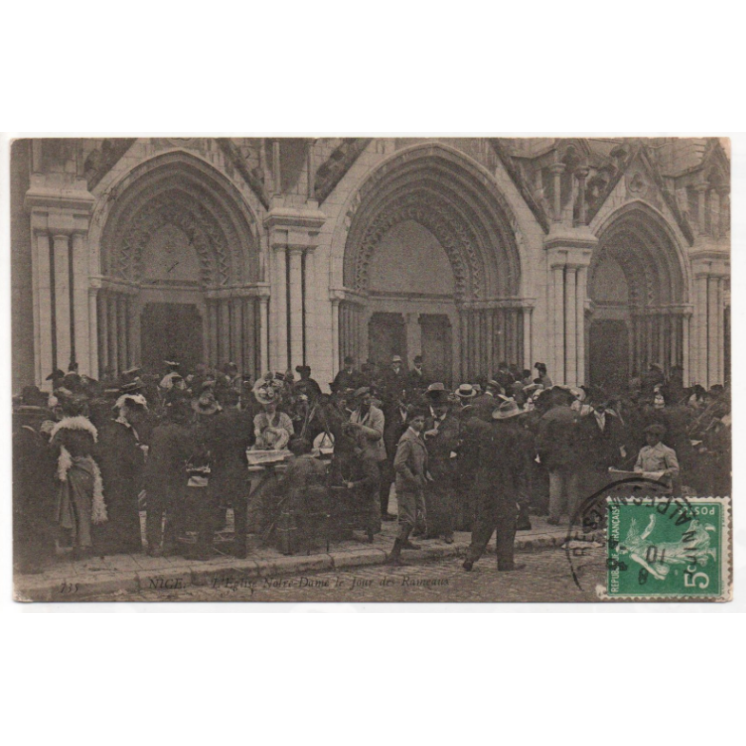 carte postale ancienne NICE (06) - L'EGLISE NOTRE DAME LE JOUR DES RAMEAUX